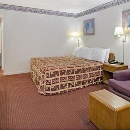 Captain John Smith Inn Williamsburg Esterno foto